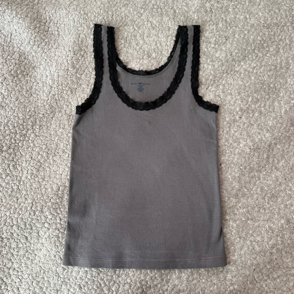 Brandy Melville Tank - Picture 2 of 3